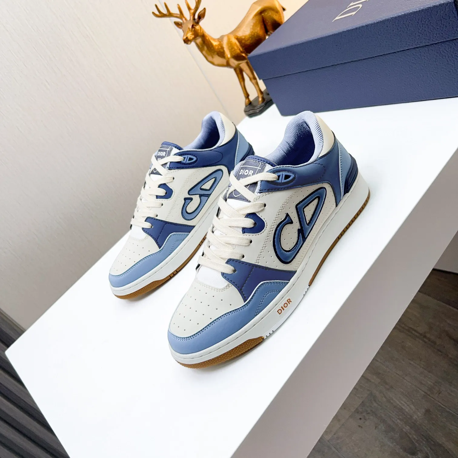 Men's Men's Shoes 💰420 [New Style] 🦩🦩Dior - Low-top sneakers 2025 spring men's collection new arrivals [Celebrate][Celebrate][Celebrate], reinterpret the basketball shoe design and become a classic Dior item [strong][strong][strong], carefully crafted in black and cream white smooth cowhide, paired with beige suede, showing leather on the side The CD logo, tongue, sole and back side are decorated with various distinctive details to enhance the style[666][666], while eyelet details, topstitching and rubber panels highlight the dynamic charm of its athletic style[strong][strong][strong]. It has a two-color rubber sole, which can be matched with various clothing to create a refined look. Size: 38 to 44 (45 can be customized